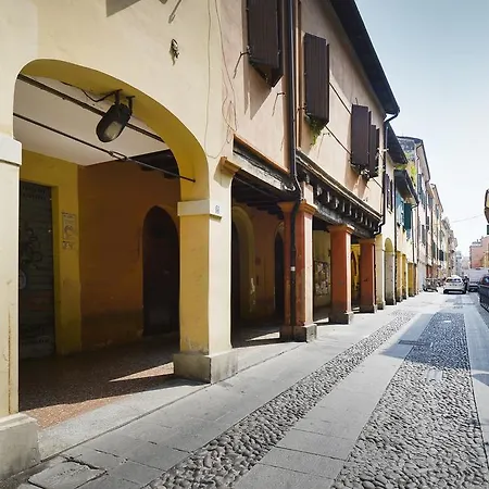 Nettuno Halldis Bologna